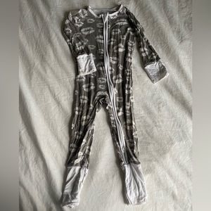 Little Sleepies 💋Kisses💋 Zippy • Size 6-12m